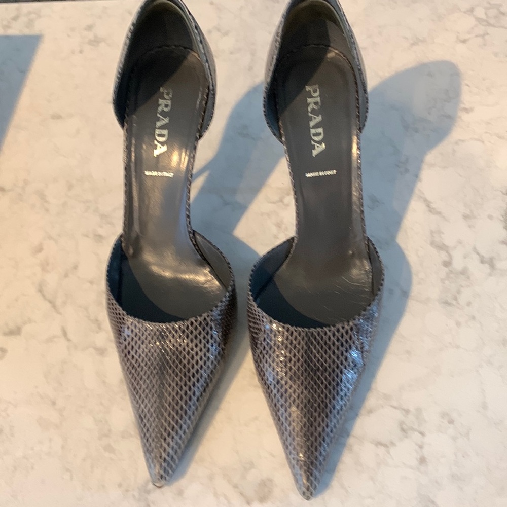 Prada gray metallic size 37 1/2 shoes